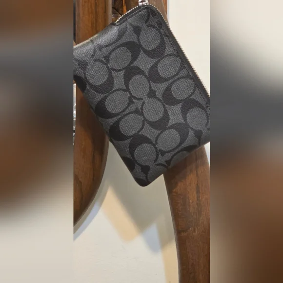 Coach Corner Zip Wristlet in Signature Canvas Black - Picture 2 of 4